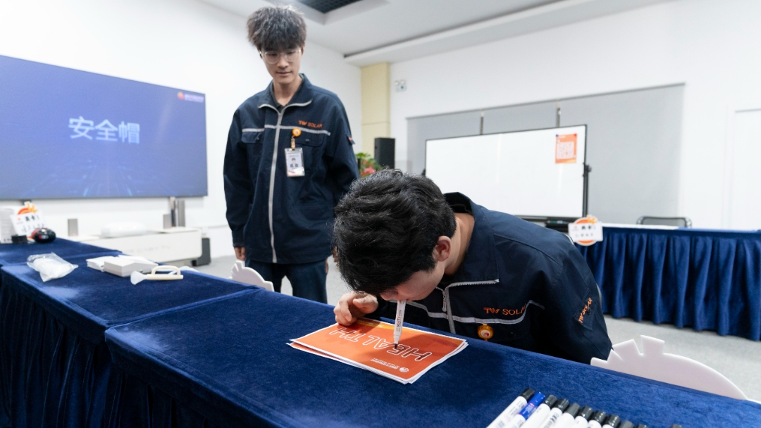 04f449d45481064a24b706c6a864d366.jpg 04f449d45481064a24b706c6a864d366.jpg