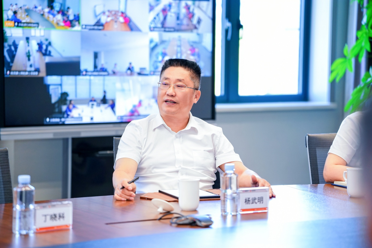 57d8db22c075166016c8c54a42c68938.png 57d8db22c075166016c8c54a42c68938.png